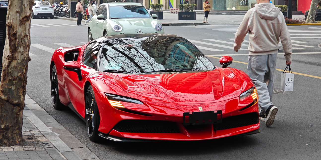 Ferrari no es un coche, es un cohete