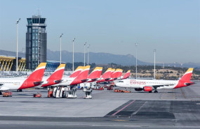 ep archivo   aviones de iberia aparcados en las pistas en el aeropuerto adolfo suarez madrid barajas