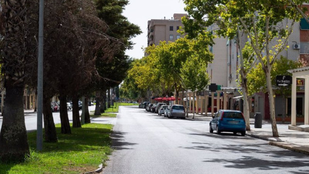 ep archivo   coches aparcados durante una ola de calor en badajoz extremadura espana