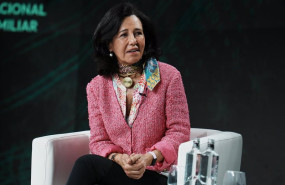 ep archivo   la presidenta de banco santander ana patricia botin participa en un dialogo durante el