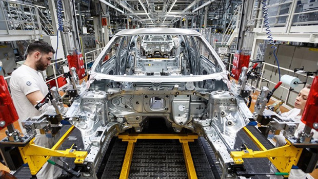 ep archivo   sernauto pide medidas urgentes para mitigar el impacto del conflicto en iran en los
