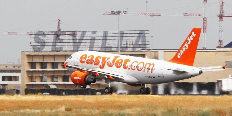 ep archivo   un avion de easyjet despega del aeropuerto de sevilla