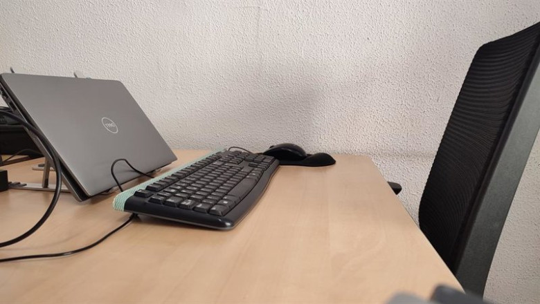 ep archivo   un escritorio vacio absentismo laboral