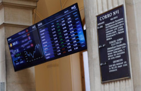 ep archivo   un panel del ibex 35 en el palacio de la bolsa a 18 de mayo de 2023 en madrid espana