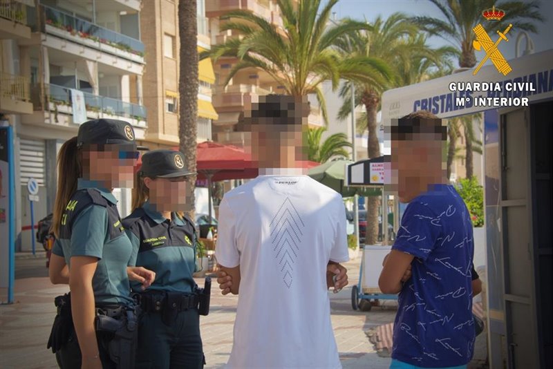 ep detenidos en roquetas almeria por robo con intimidacion a una menor ep detenidos en roquetas almeria por robo con intimidacion a una menor
