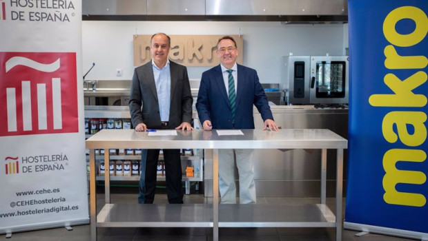 ep el director general de makro en espana david martinez y el presidente de hosteleria de espana