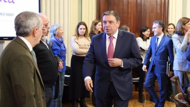 ep el ministro de agricultura pesca y alimentacion luis planas a su llegada a la inauguracion de la