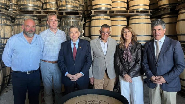 ep el ministro luis planas visita tonelerias jose luis rodriguez en montilla
