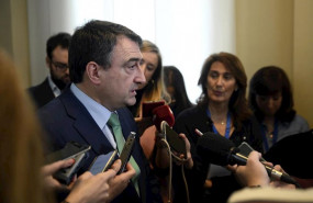ep el portavoz del pnv en el congreso aitor esteban atiende a los medios de comunicacion tras la