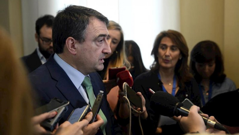 ep el portavoz del pnv en el congreso aitor esteban atiende a los medios de comunicacion tras la