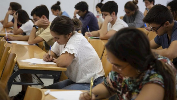 ep examen de selectividad en la universidad de sevilla