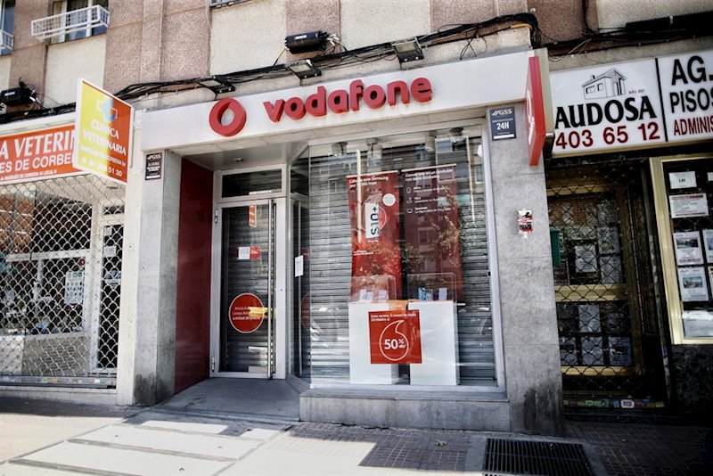 ep imagen de una tienda de la compania telefonica vodafone en madrid