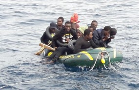 ep inmigrantes lleganla costacadiz