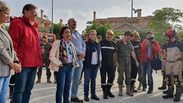 ep la ministra margarita robles visita las zonas afcetadas por la gota dria y el puesto d emando