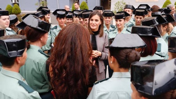 ep la reina letiziaa mujeres guardias civiles