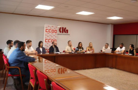 ep rueda de prensa del comite de azul handling personal de asistencia en tierra de ryanair en
