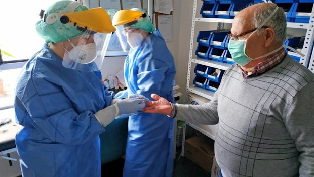 ep test rapido a un residente la residencia de mayores sierra magina