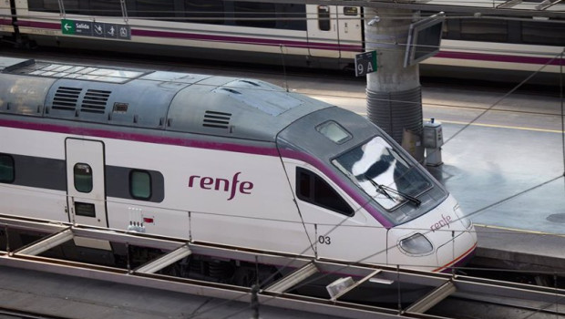 ep trenes de renfe con motivo de la segunda fase de la operacion salida por semana santa en la