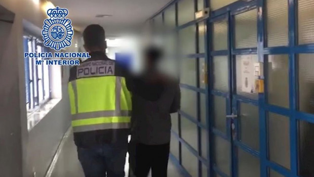 ep un profugo reclamado por alemania por trafico de drogas detenido en una calle de marbella malaga