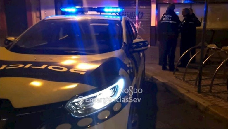Vehículo de la Policía Local en una imagen de archivo | EMERGENCIAS SEVILLA - Archivo ep vehiculo de la policia local en una imagen de archivo