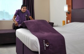 premier inn, whitbread, bed, hotel premier inn, whitbread, bed, hotel