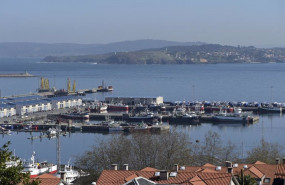 ep archivo   barcos pesqueros amarrados en el puerto por la subida de precio del gasoil a pesar de