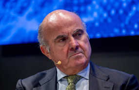 ep archivo   el vicepresidente del banco central europea luis de guindos durante un coloquio en la
