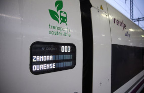 ep archivo   tren que va a efectuar un viaje por el nuevo tramo de alta velocidad pedralba de la