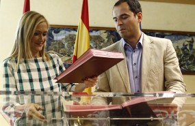ep cristina cifuentes e ignacio aguadola firmaacuerdo 20180405190602