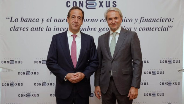 ep el consejero delegado de caixabank gonzalo gortazar y el presidente de la fundacion conexus