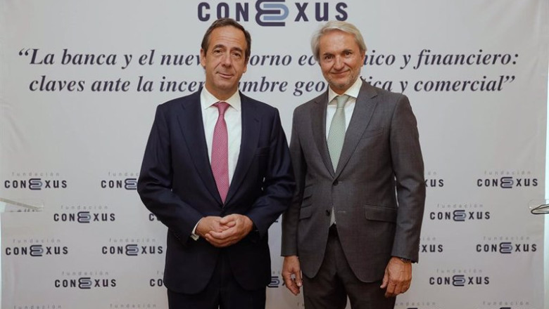ep el consejero delegado de caixabank gonzalo gortazar y el presidente de la fundacion conexus ep el consejero delegado de caixabank gonzalo gortazar y el presidente de la fundacion conexus