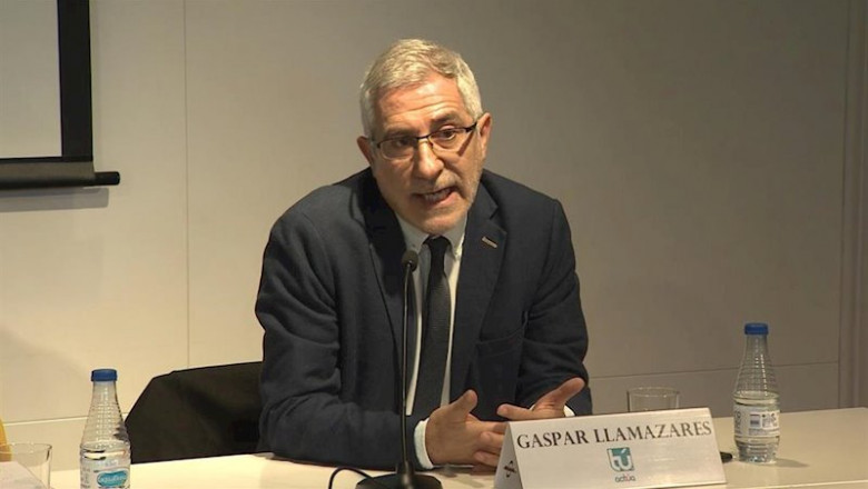 ep el exlider de izquierda unida gaspar llamazares durante la presentacion de atua el partido con el ep el exlider de izquierda unida gaspar llamazares durante la presentacion de atua el partido con el