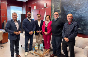 ep el vicepresidente del cabildo de tenerife lope afonso c recibe a una delegacion de una empresa
