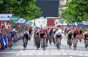 ep imagen de una llegada de la vuelta ciclista a espana