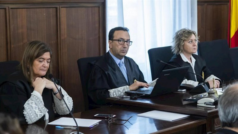ep izq a dcha pilar llorente juan antonio calle y encarnacion gomez los magistrados que han