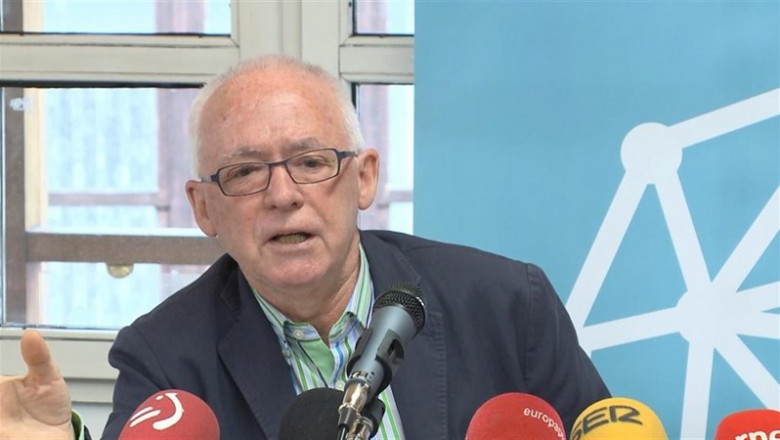 Joseba Azkarraga, portavoz de Sare, la plataforma de apoyo a los presos de ETA, en rueda de prensa | EUROPA PRESS - Archivo ep joseba azkarraga portavozsare la plataformaapoyolos presoseta en ruedaprensa