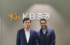 ep kim myeong seop director general de kb securities y javier mira consero delegado de facephi
