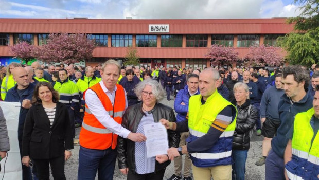 ep la presidenta del comite europeo de bsh ingrid eggenmuller y el secretario de este comite joachim ep la presidenta del comite europeo de bsh ingrid eggenmuller y el secretario de este comite joachim