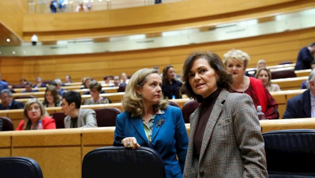 ep la vicepresidentas tercera y segunda nadia calvino i y carmen calvo en el pleno del senado