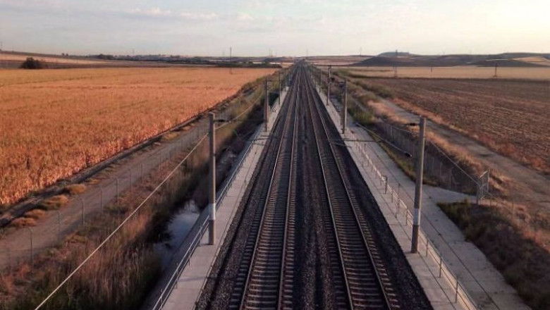 Línea de Alta Velocidad Madrid-Sevilla (AVE). | ADIF ep linea de alta velocidad madrid sevilla ave