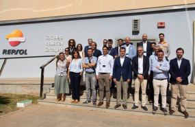 ep representantes del sector de la aviacion visitan la planta de biocombustibles avanzados de repsol