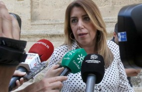 ep susana diaz atiendelos mediosparlamento
