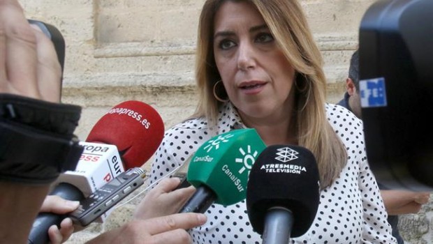 ep susana diaz atiendelos mediosparlamento