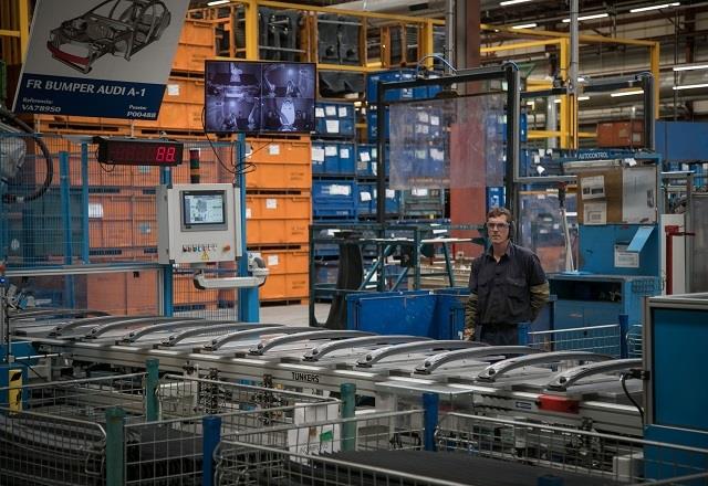 ep trabajadorfabricacomponentes vehiculos industria