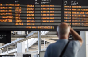 ep un panel de viajes cancelados de la estacion de ave joaquin sorolla con motivo de la incidencia ep un panel de viajes cancelados de la estacion de ave joaquin sorolla con motivo de la incidencia