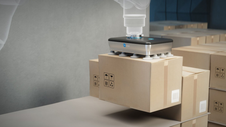 1614329475 vgp20 palletizing cardboard boxescloseup