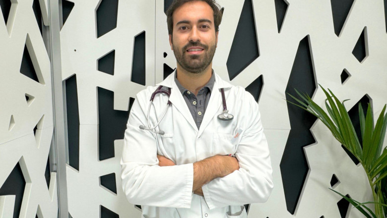dr gonzalo navarrete 1 2048x1536 1 