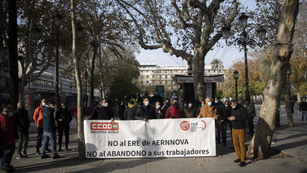 ep archivo   concentracion de la plantilla de aernnova por el ere planteado en 2020