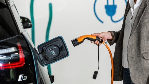 ep archivo   el gobierno aprueba la deduccion del 15 en la compra de electrificados y puntos de