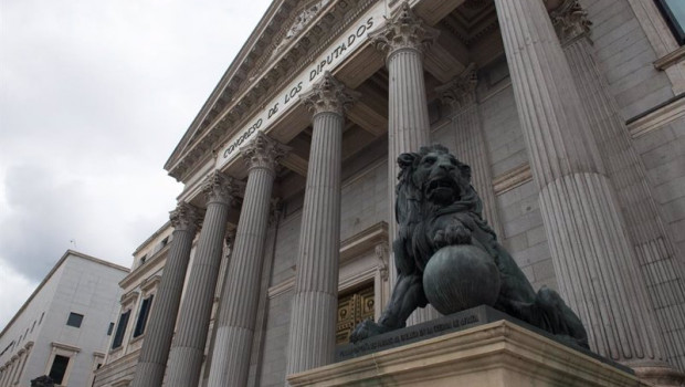 ep archivo   estatuas de leones en la entrada del congreso